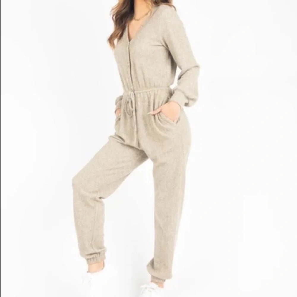 NWOT Kittenish Olive you button down jumpsuit, size M - Picture 1 of 4